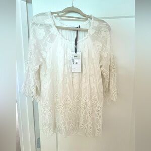 White flowy, lace and cami blouse made in Italy by Tempo Paris, Size L